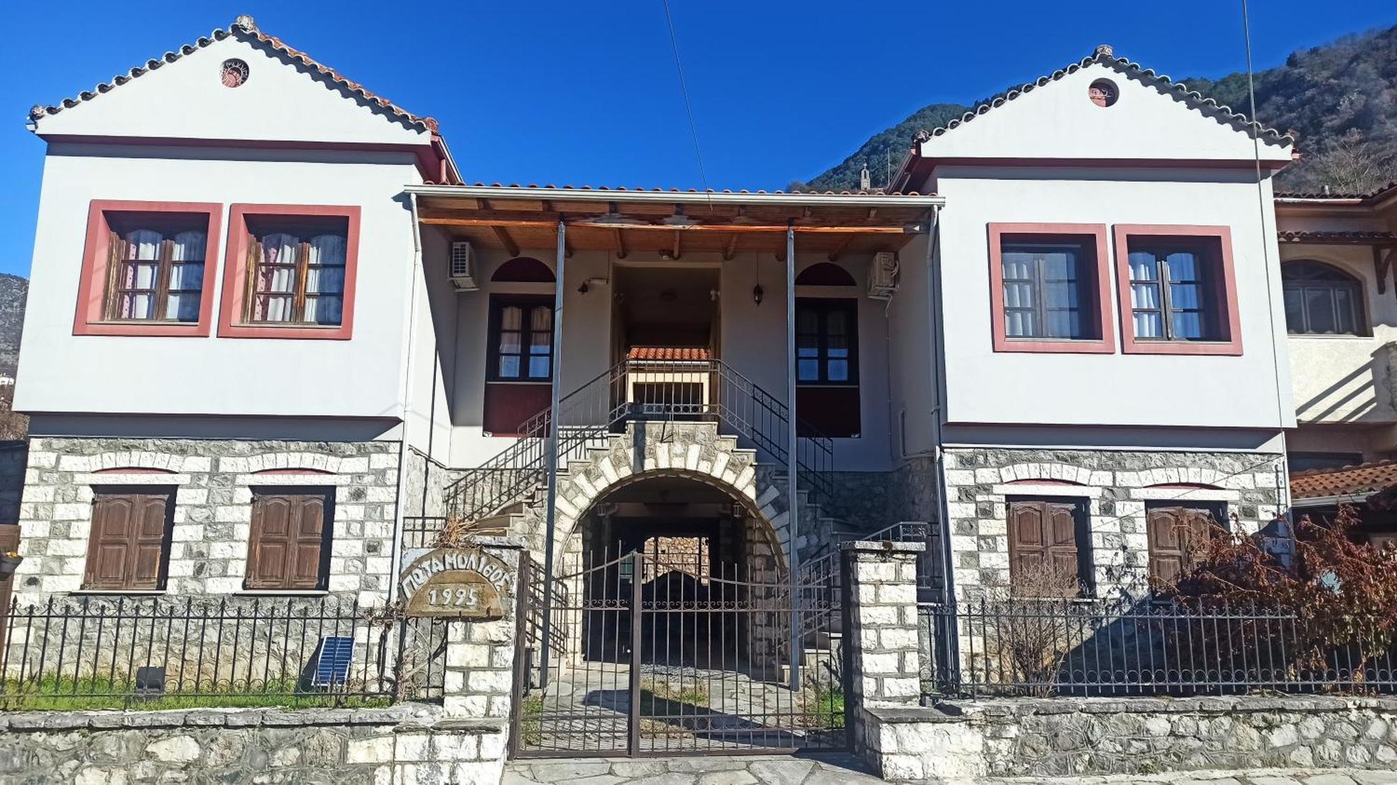 Potamolithos Suites Konitsa Exterior foto